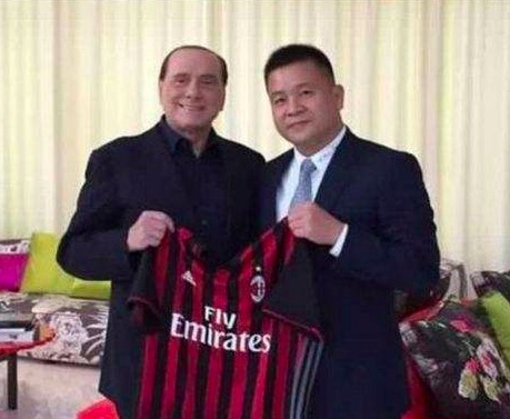 艾尔芭身穿三点泳装大秀火辣好身材，与老公戏水缠绵尺度大胆，还不时搂住老 杰西卡·阿尔芭最新写真 厚刘海演绎甜美复古风 2009-02-10 “甜心芭比”杰西卡·阿尔芭虽然已身为人母，但火辣身材一直是她横行好莱坞的金字招牌。