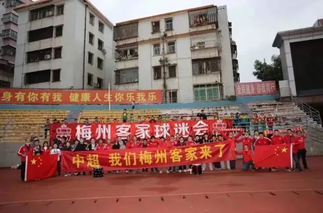 2026年开年，全行业月度新上线长剧集规模较2025年同期减少近三成，但单剧平均制作投入显著提升。